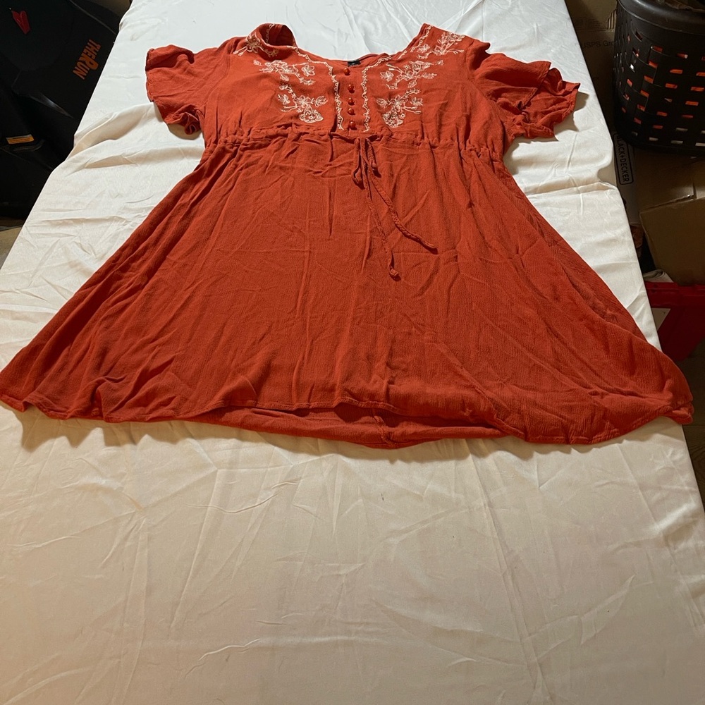 Embroidered Rust Top - Picture 11 of 13